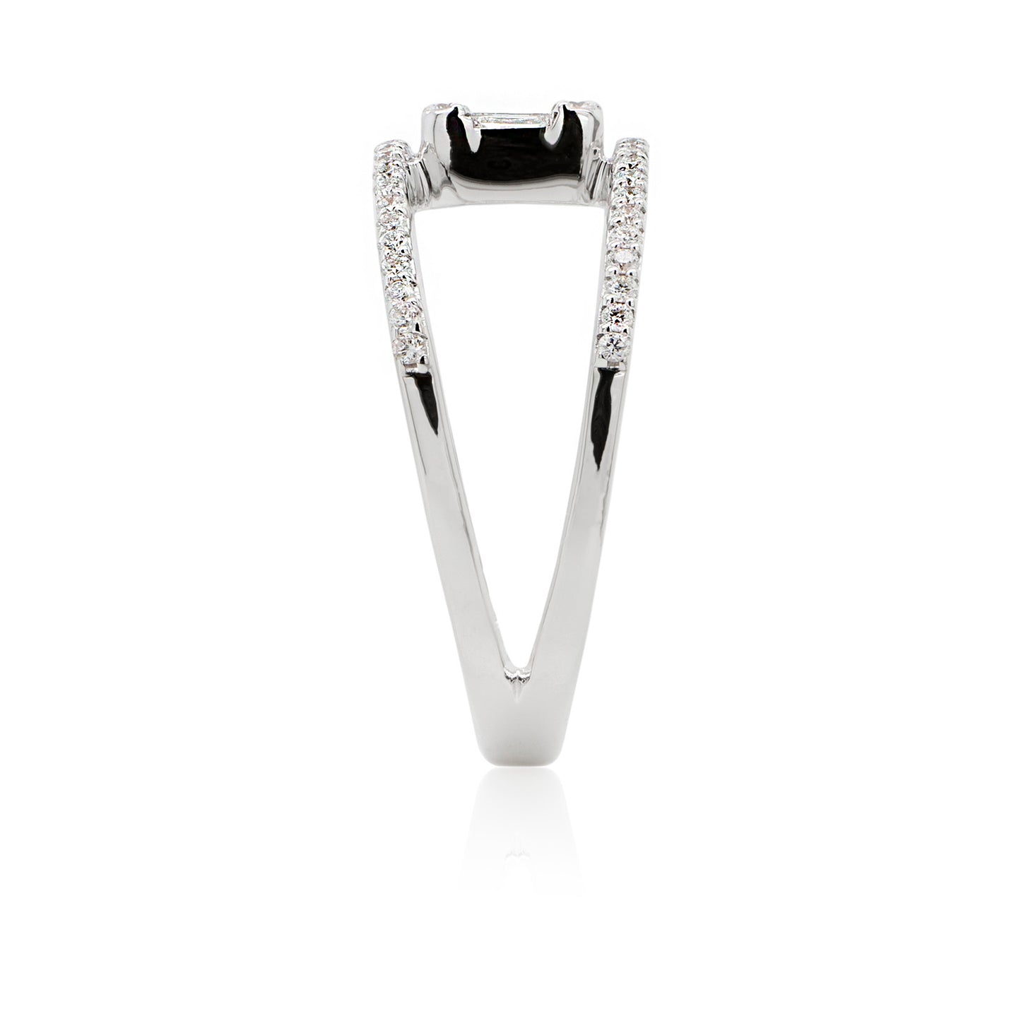 Lady's 18 Karat White Gold Geometric Diamond Fashion Ring