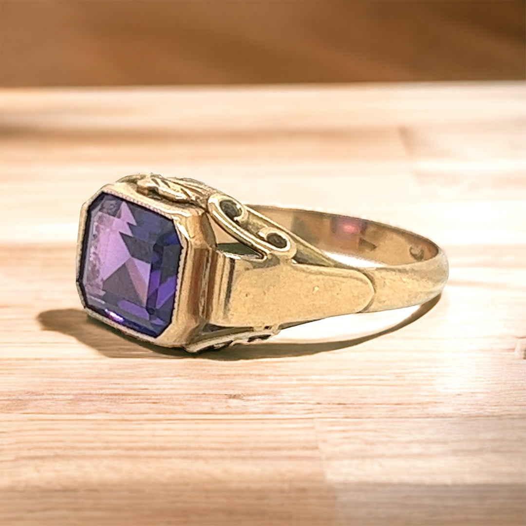 14 Karat Yellow Gold Vintage Ring