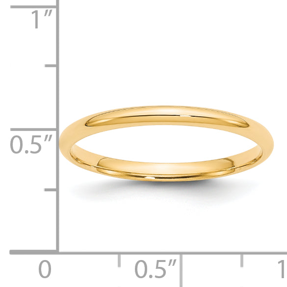 14K Yellow Gold 2mm Comfort Fit Wedding Band - Close-Up Detail