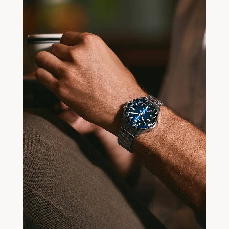 Bulova Marine Star watch 98B466 — case back
