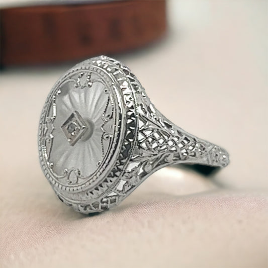 14 Karat White Gold Diamond Vintage Ring with Crystal Surface