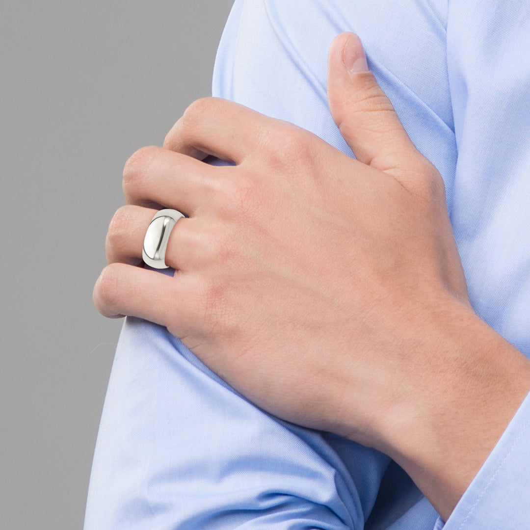 Sterling Silver 8mm Comfort Fit Wedding Band - Close-Up Detail